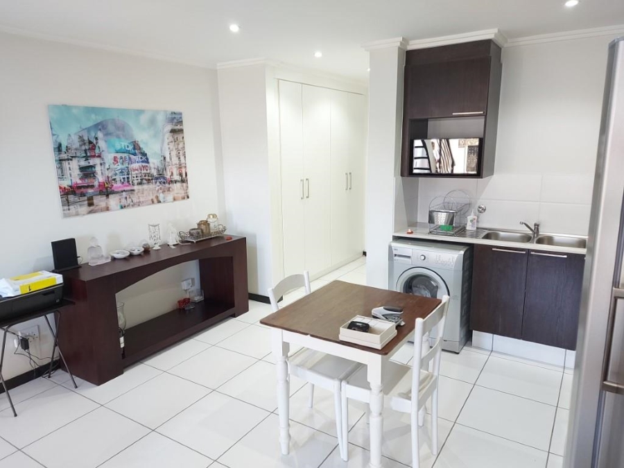 1 Bedroom Property for Sale in Lonehill Gauteng