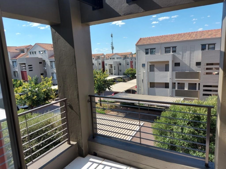 1 Bedroom Property for Sale in Lonehill Gauteng