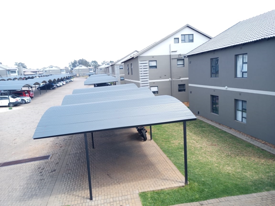 To Let 3 Bedroom Property for Rent in Norton Home Estate AH Gauteng