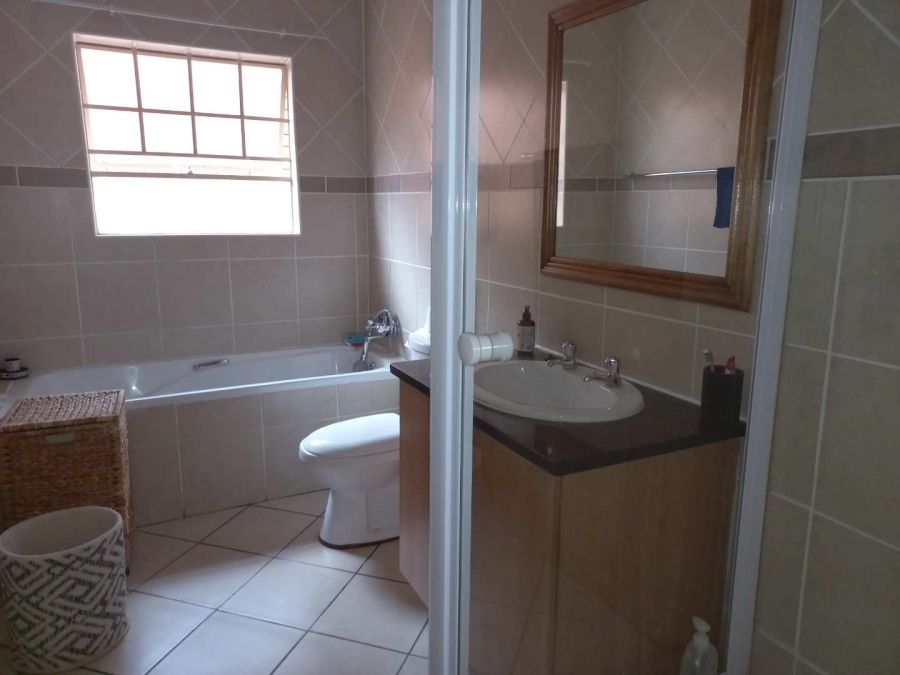 3 Bedroom Property for Sale in Hazeldean Gauteng