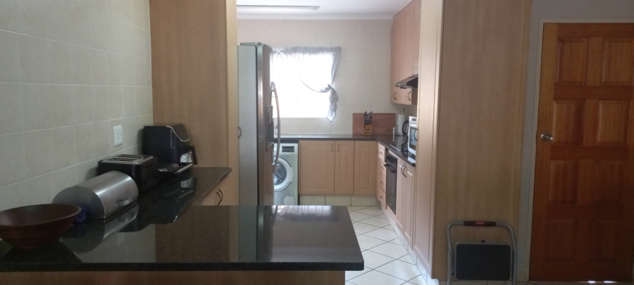 3 Bedroom Property for Sale in Silver Lakes Gauteng