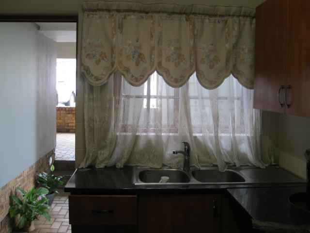 To Let 2 Bedroom Property for Rent in Olympus AH Gauteng