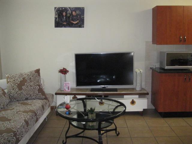 To Let 2 Bedroom Property for Rent in Olympus AH Gauteng