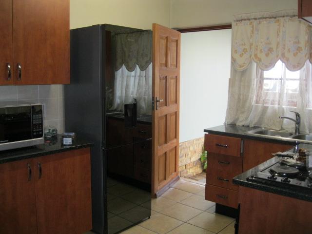 To Let 2 Bedroom Property for Rent in Olympus AH Gauteng
