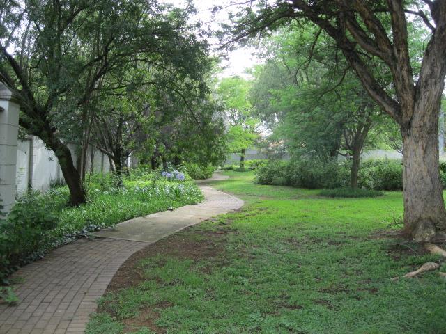 To Let 2 Bedroom Property for Rent in Olympus AH Gauteng