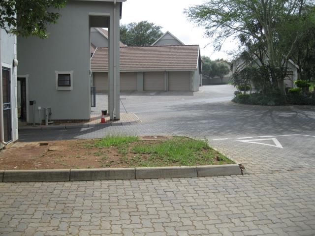 To Let 2 Bedroom Property for Rent in Olympus AH Gauteng