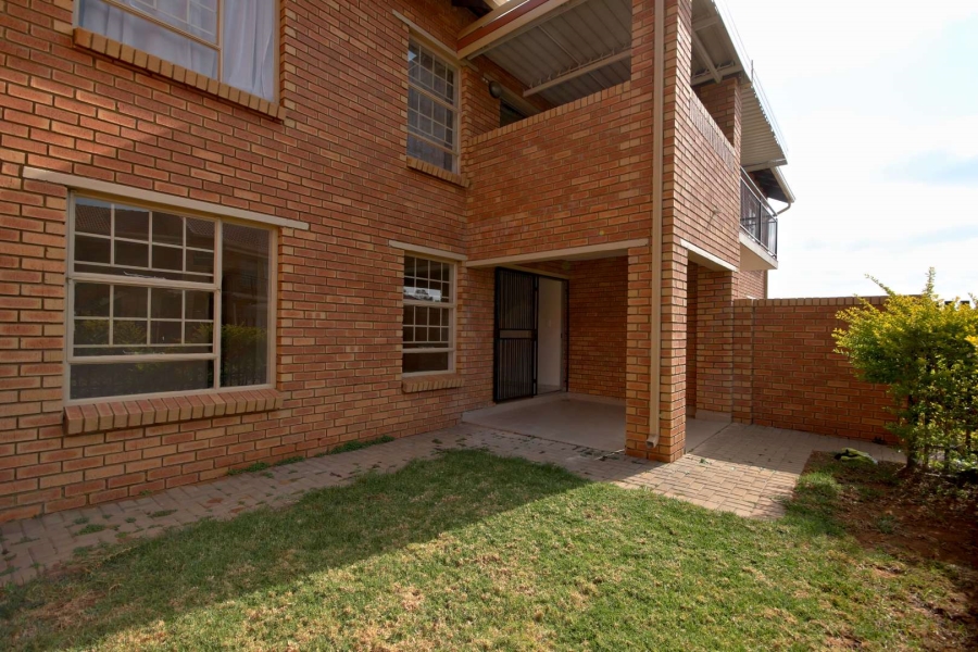 To Let 2 Bedroom Property for Rent in Elardus Park Gauteng