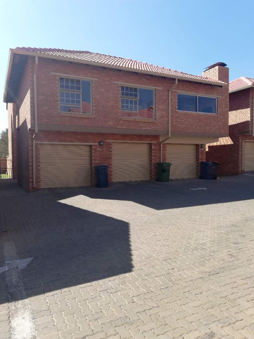 To Let 2 Bedroom Property for Rent in Elardus Park Gauteng