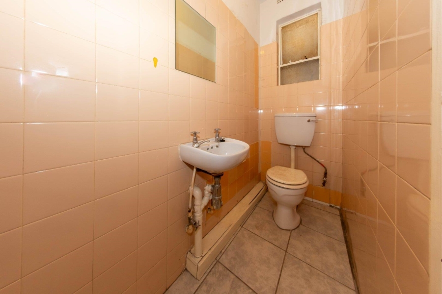 To Let 1 Bedroom Property for Rent in Riviera Gauteng