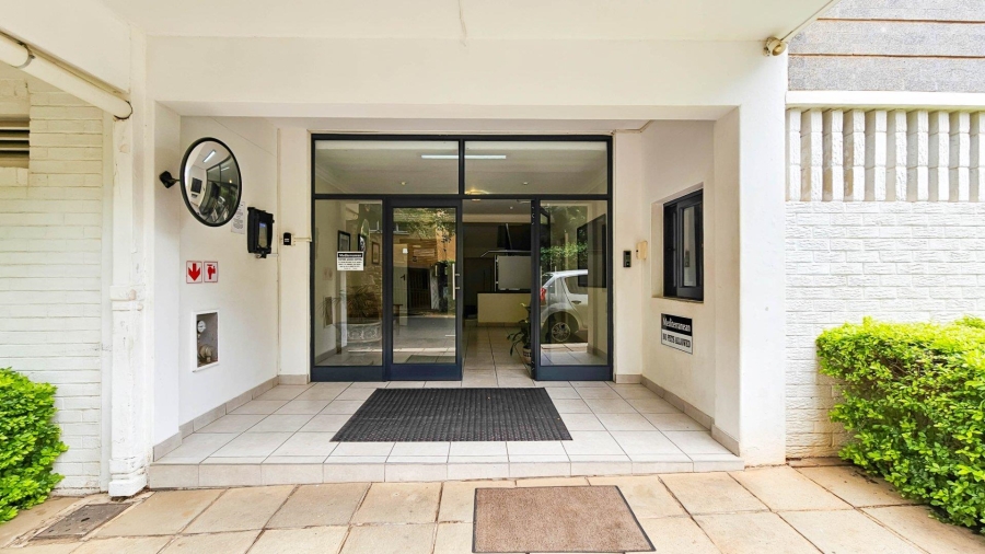 To Let 1 Bedroom Property for Rent in Riviera Gauteng