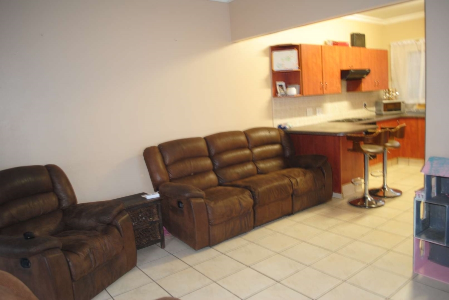 2 Bedroom Property for Sale in Kookrus Gauteng
