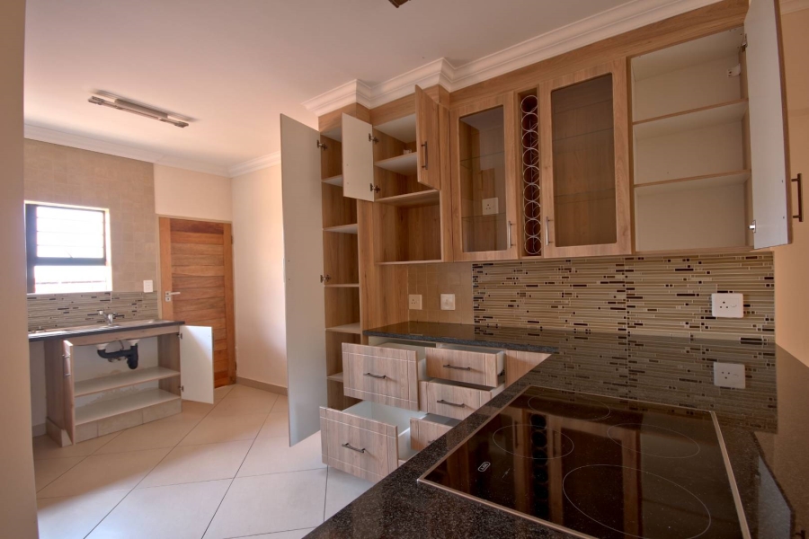 To Let 3 Bedroom Property for Rent in Olympus Gauteng