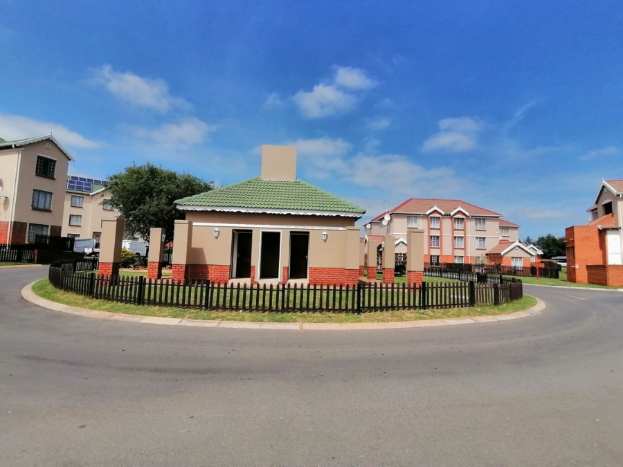 2 Bedroom Property for Sale in Terenure Gauteng