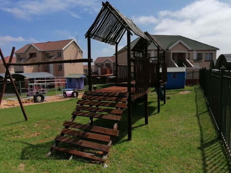 2 Bedroom Property for Sale in Terenure Gauteng