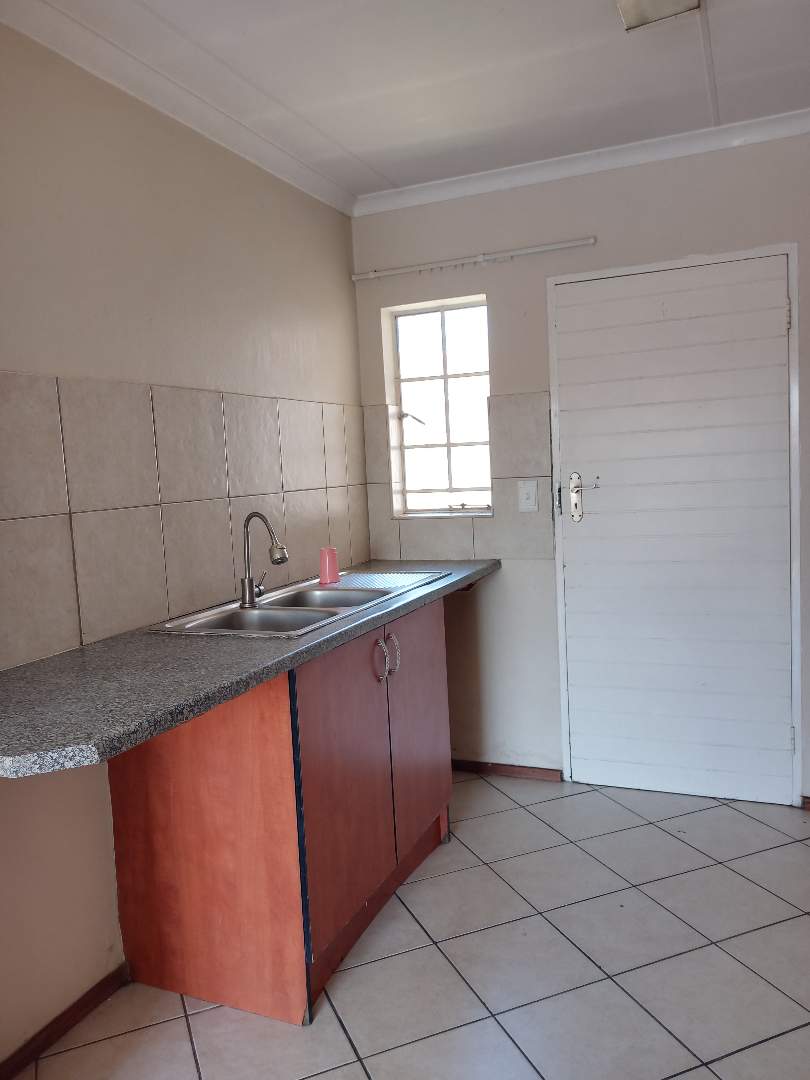 2 Bedroom Property for Sale in Terenure Gauteng