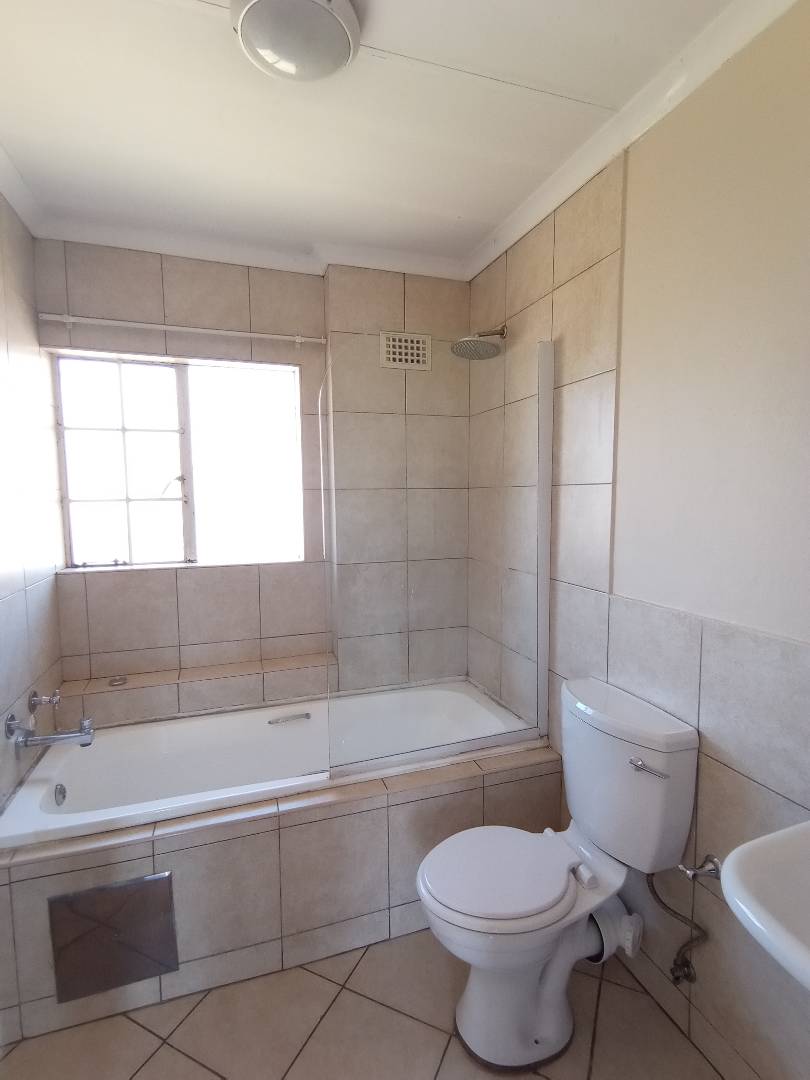 2 Bedroom Property for Sale in Terenure Gauteng
