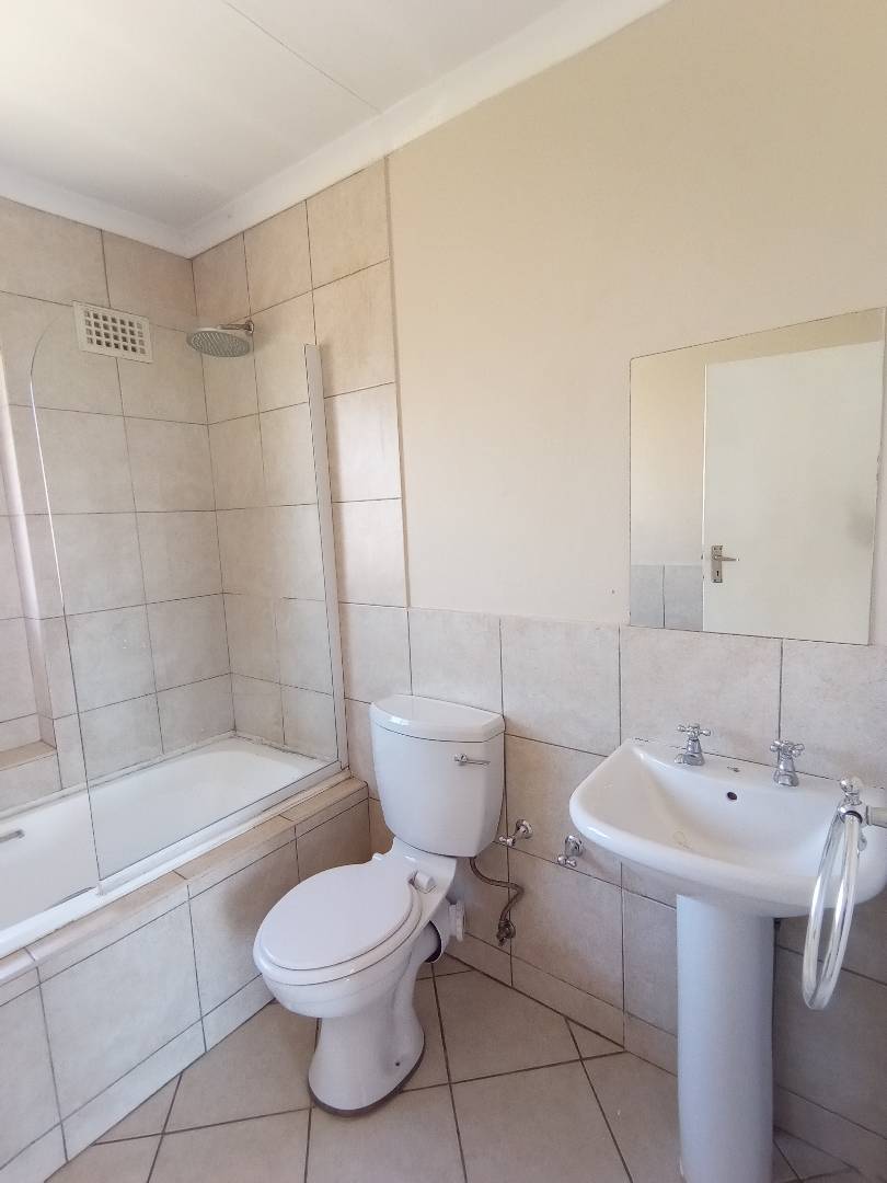 2 Bedroom Property for Sale in Terenure Gauteng