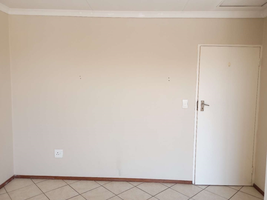 2 Bedroom Property for Sale in Terenure Gauteng