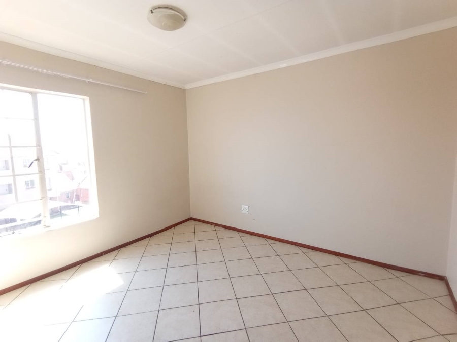 2 Bedroom Property for Sale in Terenure Gauteng