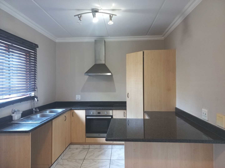 3 Bedroom Property for Sale in Willowbrook Gauteng