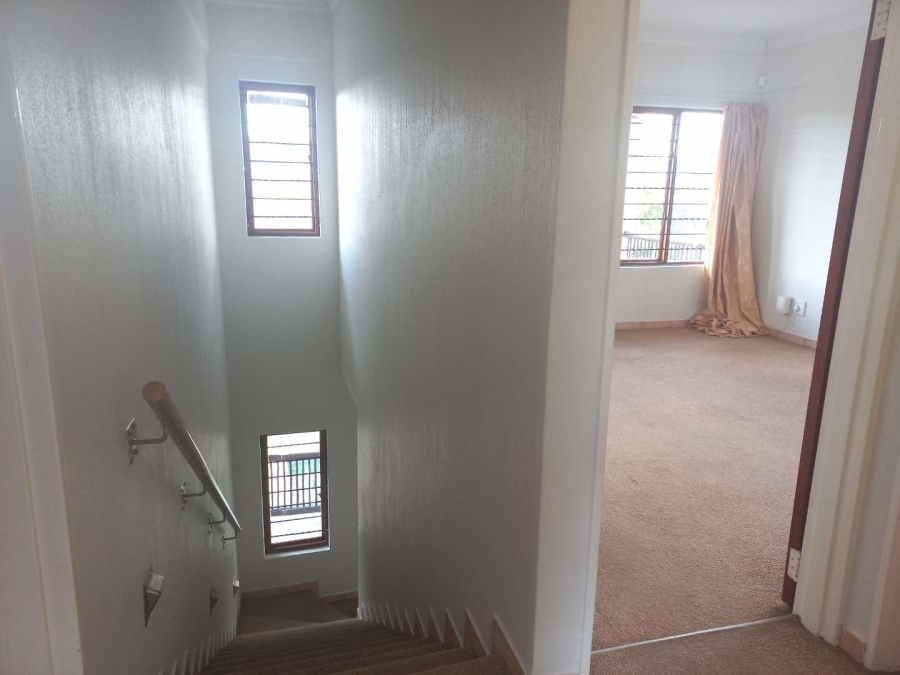 3 Bedroom Property for Sale in Willowbrook Gauteng