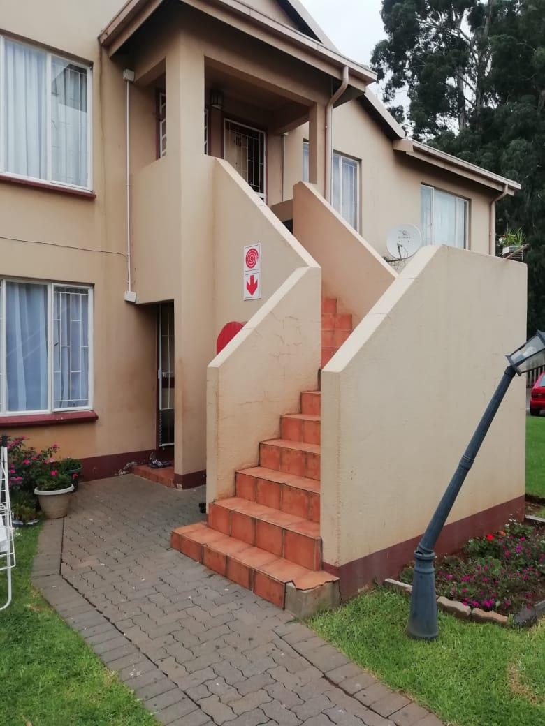 2 Bedroom Property for Sale in Lakefield Gauteng
