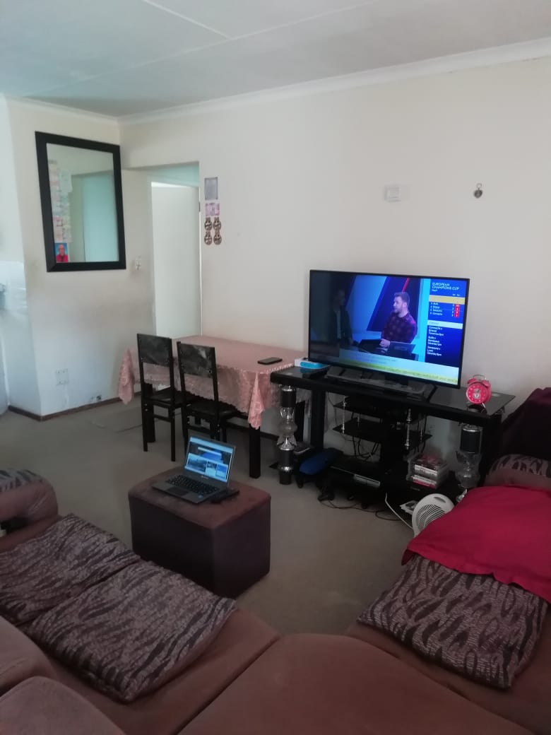 2 Bedroom Property for Sale in Lakefield Gauteng