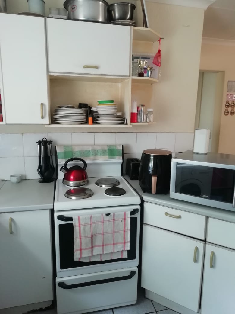 2 Bedroom Property for Sale in Lakefield Gauteng