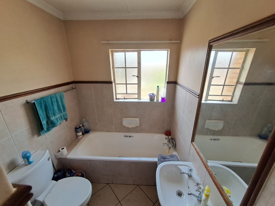 2 Bedroom Property for Sale in Eco Park Gauteng