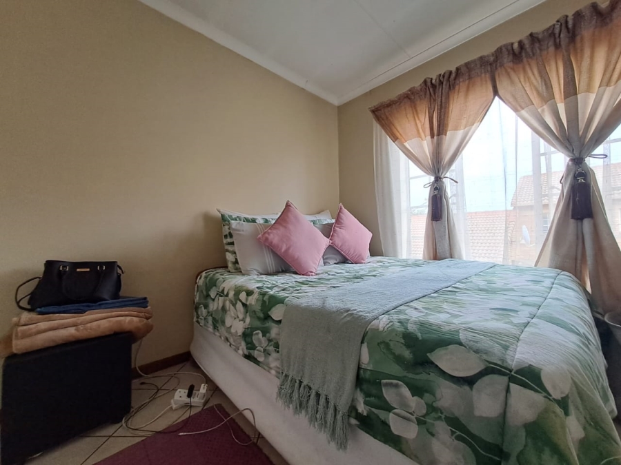 2 Bedroom Property for Sale in Eco Park Gauteng