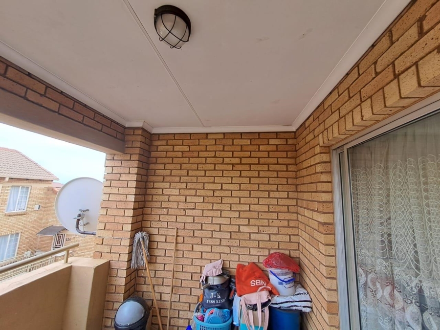 2 Bedroom Property for Sale in Eco Park Gauteng