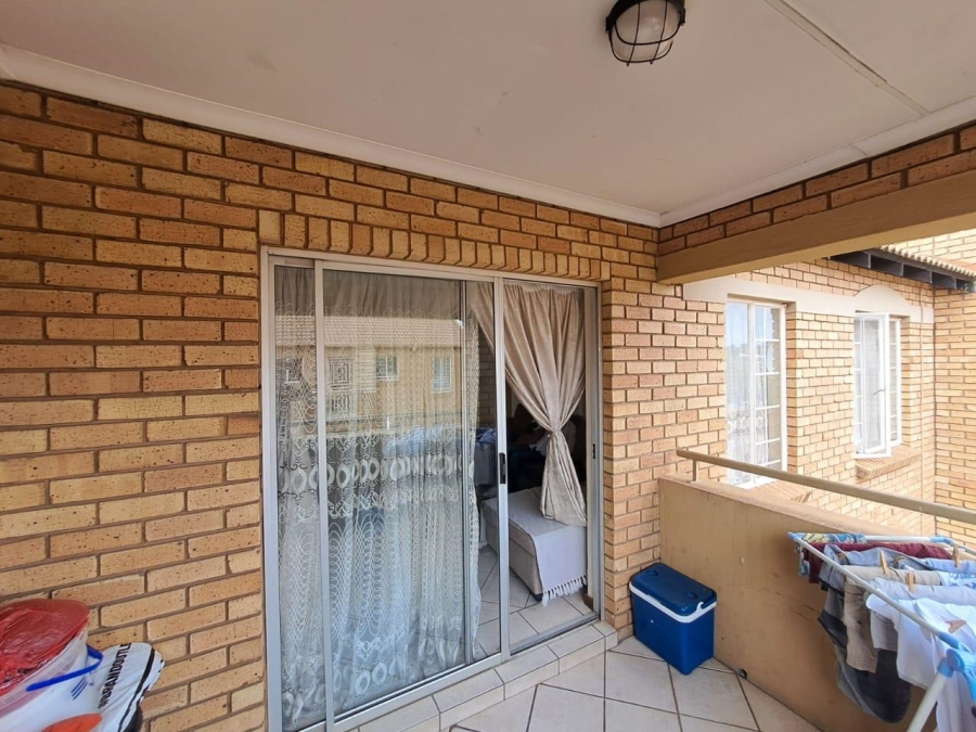 2 Bedroom Property for Sale in Eco Park Gauteng