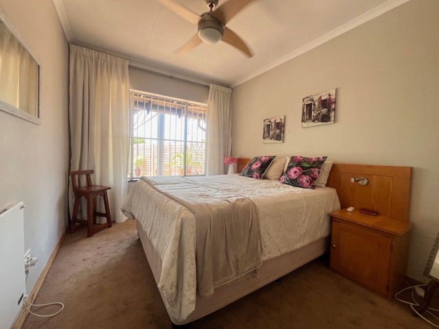 5 Bedroom Property for Sale in Alberante Gauteng