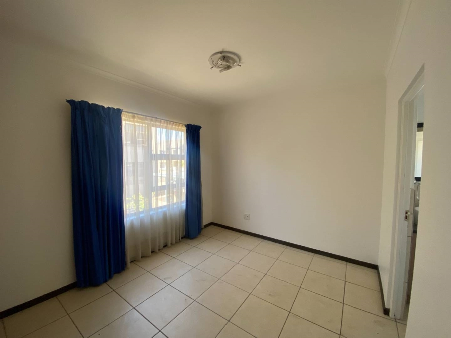 2 Bedroom Property for Sale in Ruimsig A H Gauteng