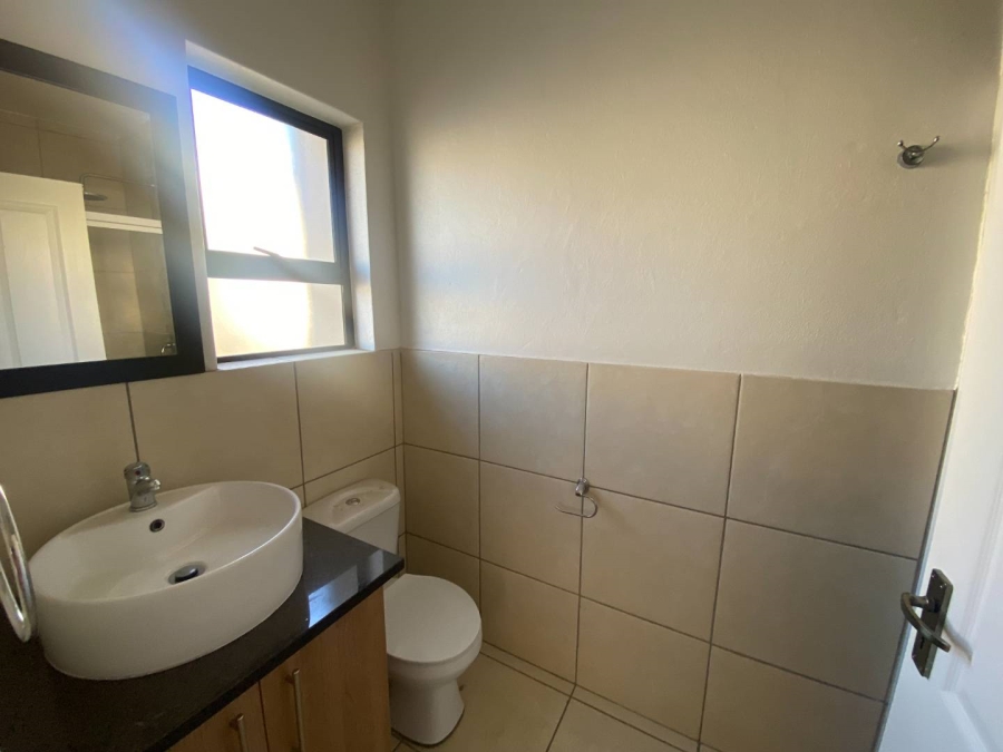 2 Bedroom Property for Sale in Ruimsig A H Gauteng