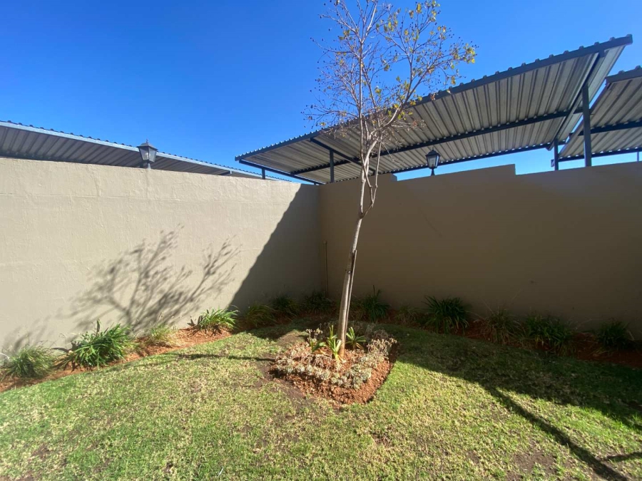 2 Bedroom Property for Sale in Ruimsig A H Gauteng