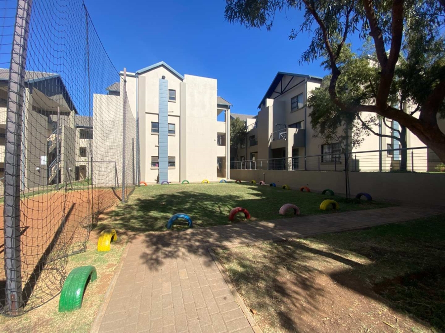 2 Bedroom Property for Sale in Ruimsig A H Gauteng