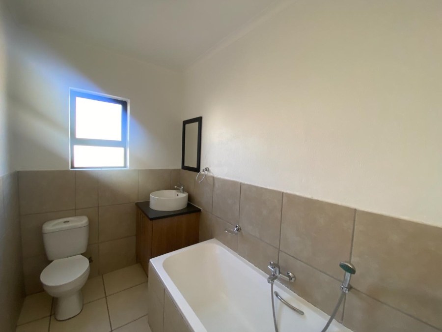 2 Bedroom Property for Sale in Ruimsig A H Gauteng