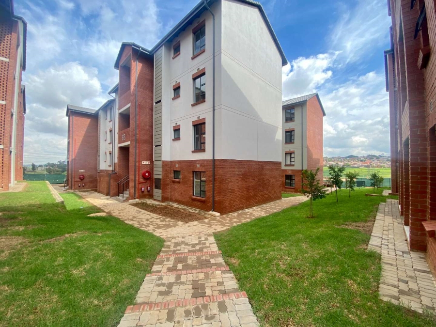 To Let 3 Bedroom Property for Rent in Orlando Gauteng