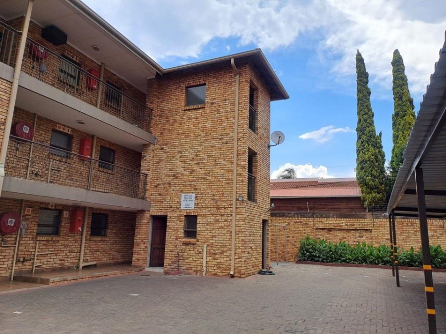 2 Bedroom Property for Sale in New Redruth Gauteng