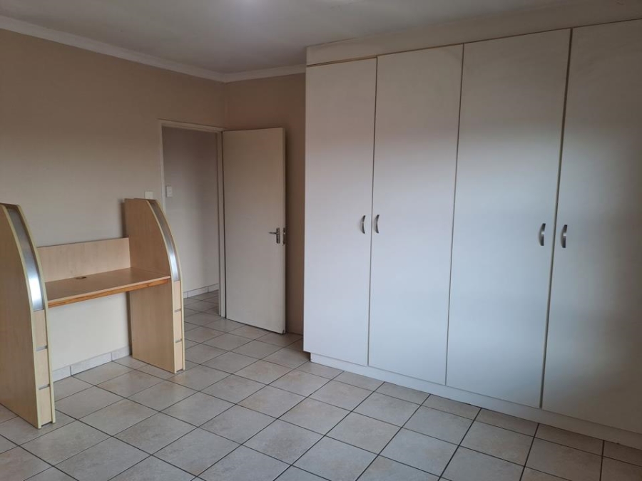 2 Bedroom Property for Sale in New Redruth Gauteng