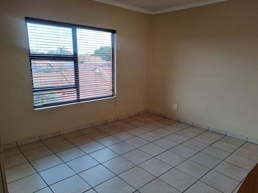 2 Bedroom Property for Sale in New Redruth Gauteng
