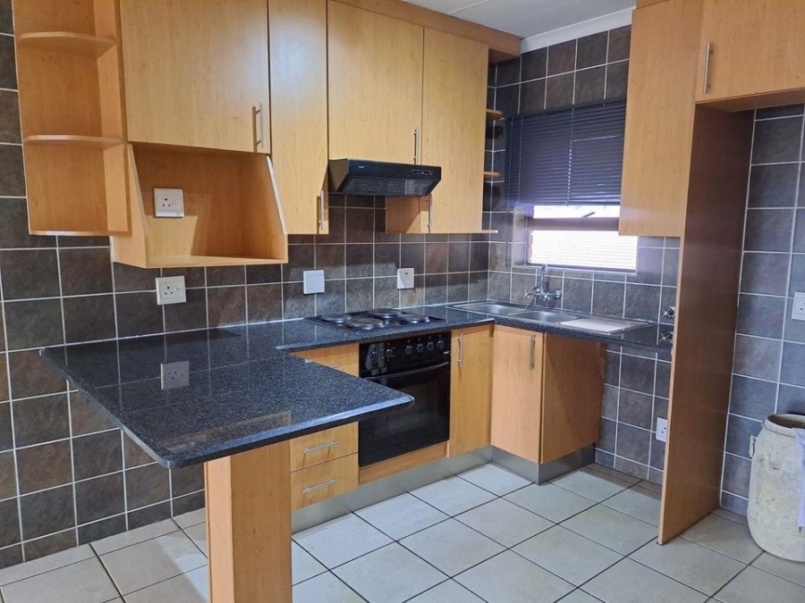 2 Bedroom Property for Sale in New Redruth Gauteng