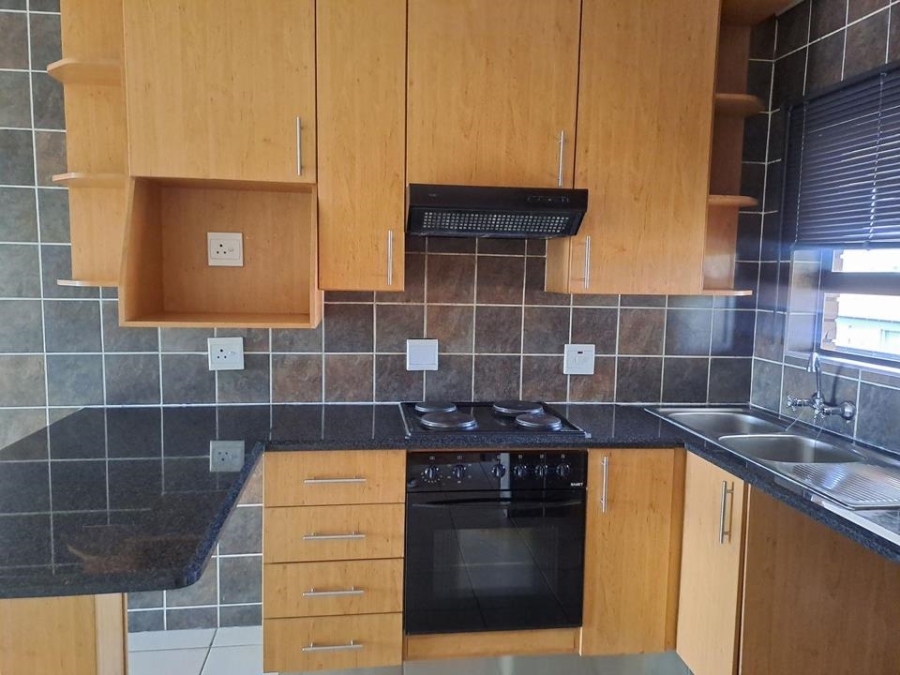 2 Bedroom Property for Sale in New Redruth Gauteng