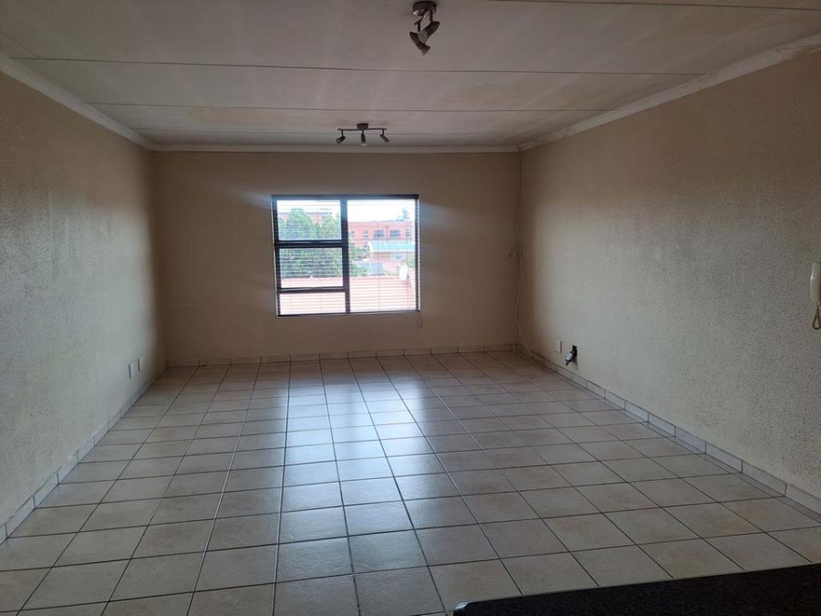 2 Bedroom Property for Sale in New Redruth Gauteng