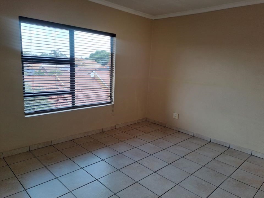 2 Bedroom Property for Sale in New Redruth Gauteng