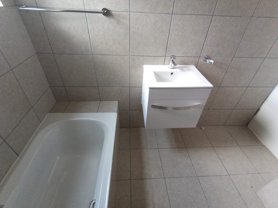 2 Bedroom Property for Sale in Terenure Gauteng