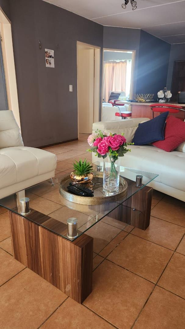 2 Bedroom Property for Sale in Theresa Park Gauteng