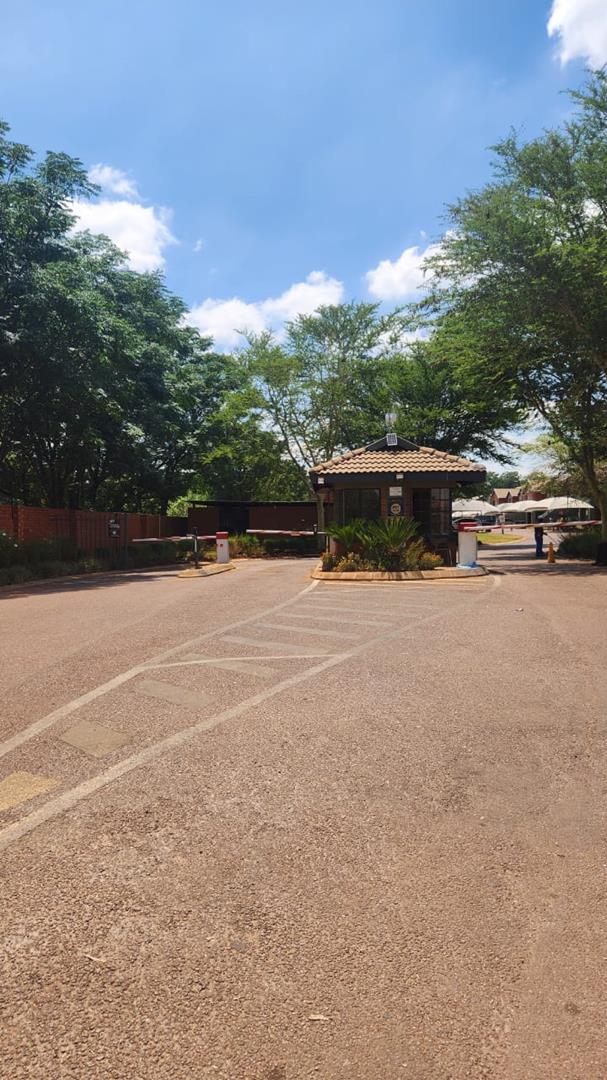 2 Bedroom Property for Sale in Theresa Park Gauteng