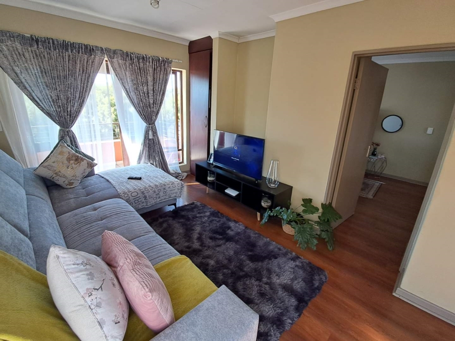 To Let 1 Bedroom Property for Rent in Vorna Valley Gauteng